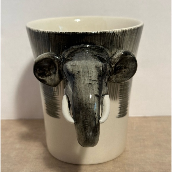 Pier 1 Grey 3D Elephant Mug Trunk for Handle Handpainted Stoneware 16 ounce - Picture 2 of 6